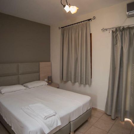 Hotel T'Aloni Chortáta Zewnętrze zdjęcie