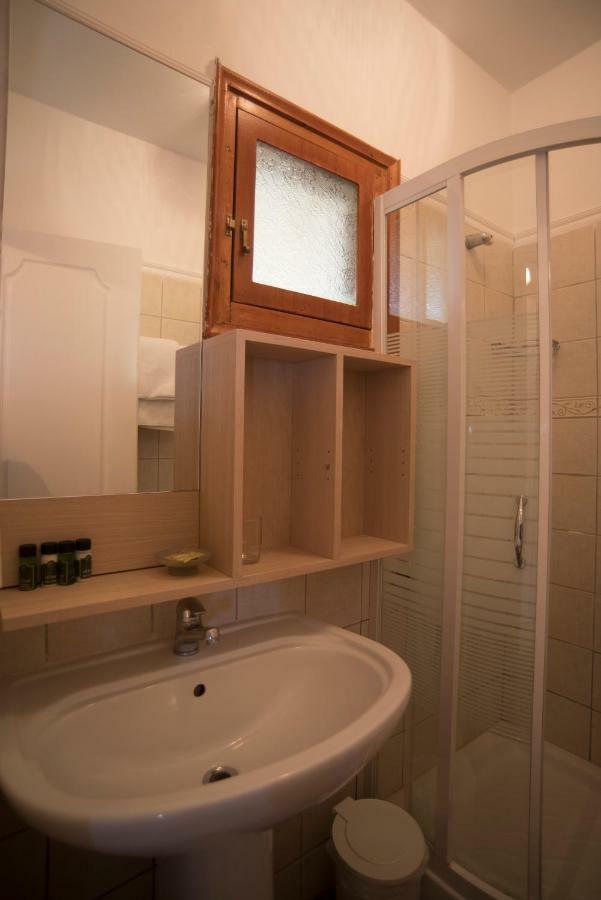 Hotel T'Aloni Chortáta Zewnętrze zdjęcie