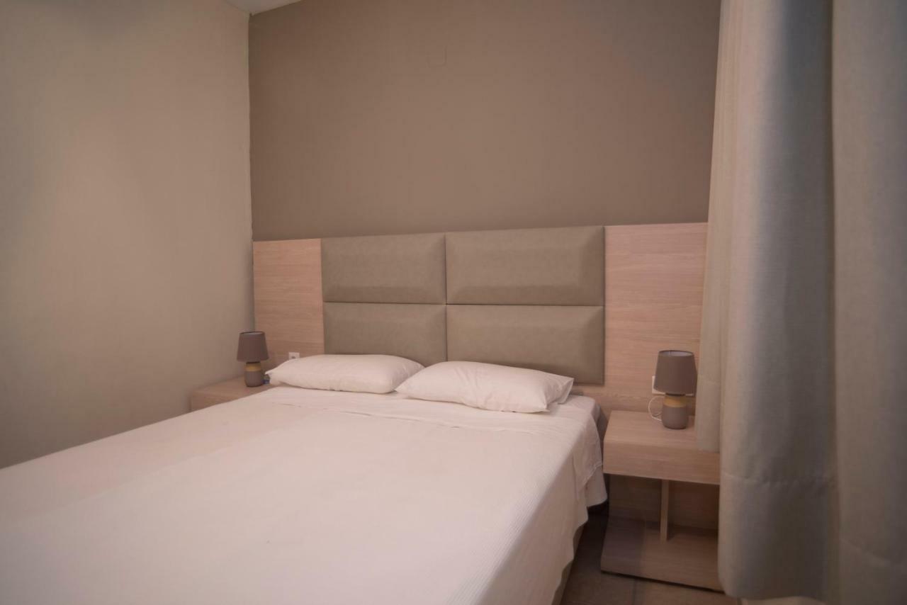 Hotel T'Aloni Chortáta Zewnętrze zdjęcie